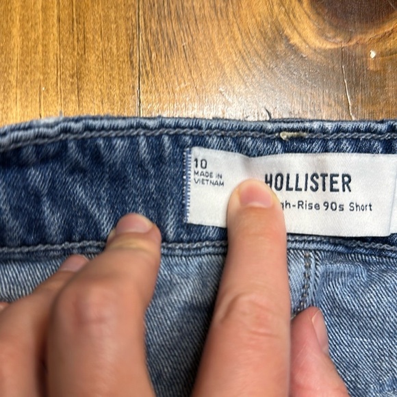 Hollister Ultra High Rise 90s Jean Shorts Size 10 - Picture 3 of 8